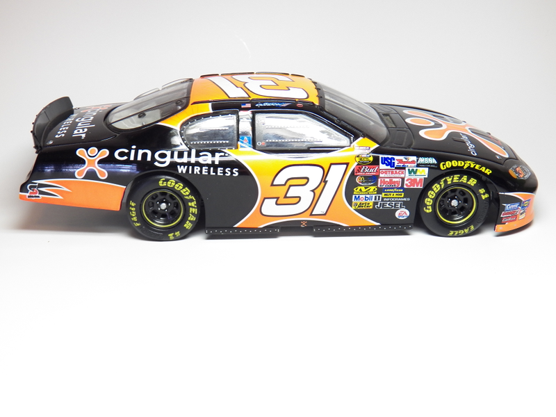 Illustration for article titled Rescued like a stray dog - Action 1:24 Robby Gordon Monte Carlo